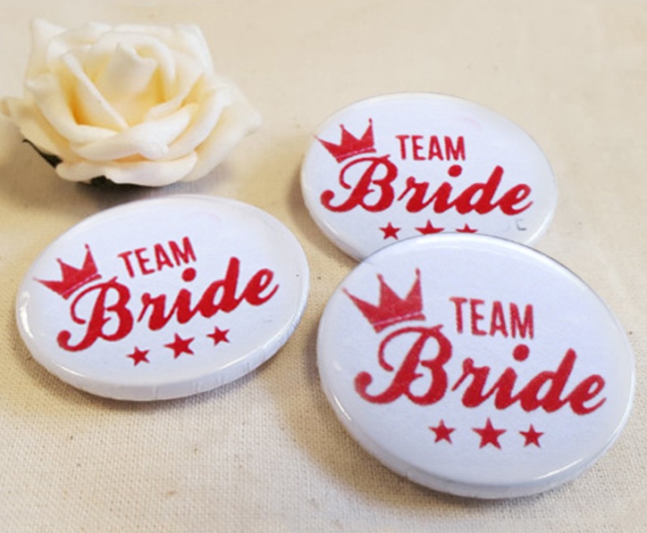 Pins team bride